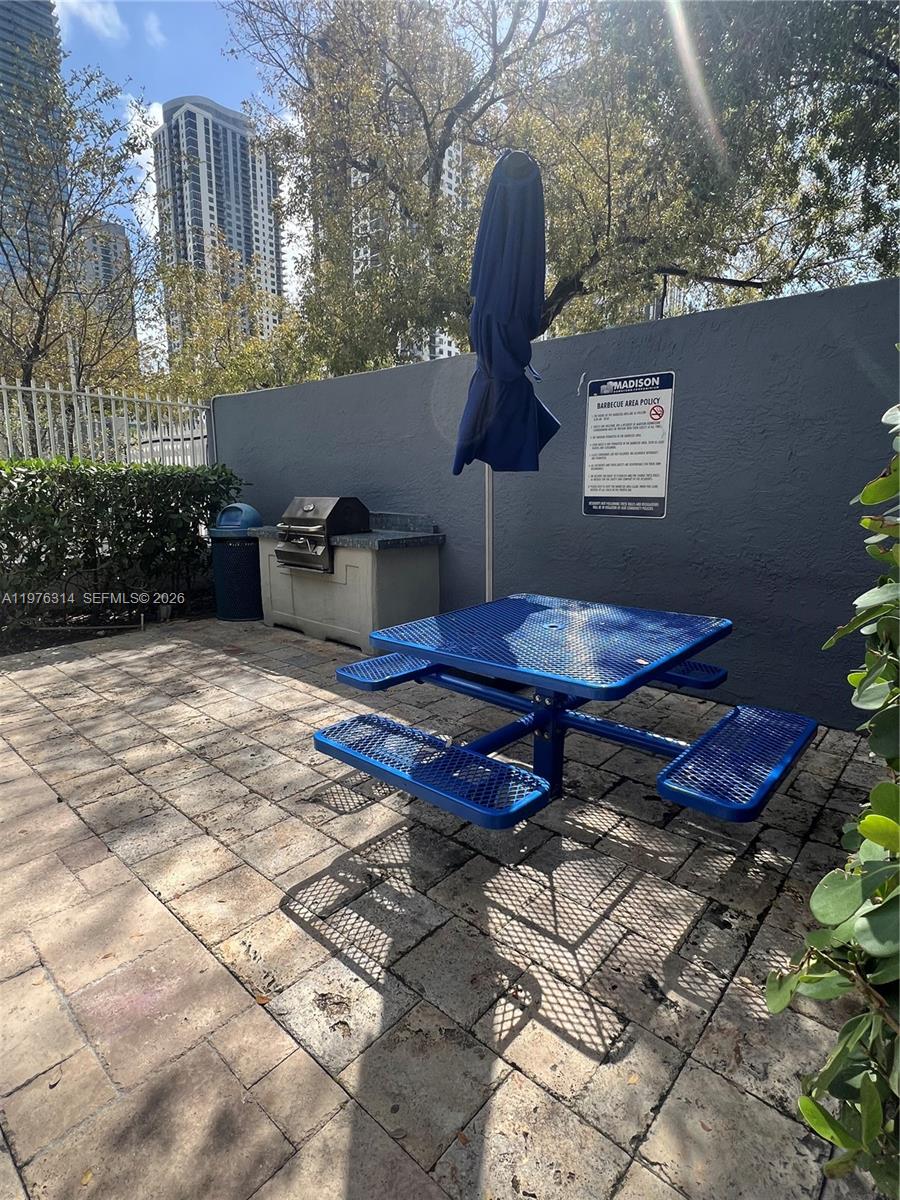 MADISON DOWNTOWN CONDO - Residential