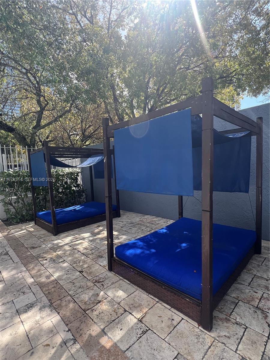 MADISON DOWNTOWN CONDO - Residential