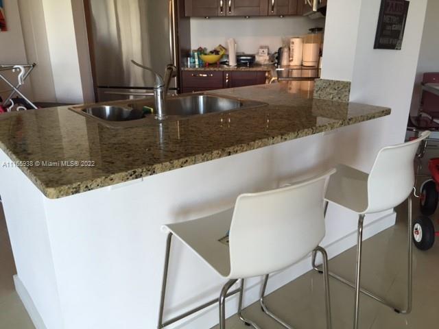 TURNBERRY VLG NO TOWER CO - Residential