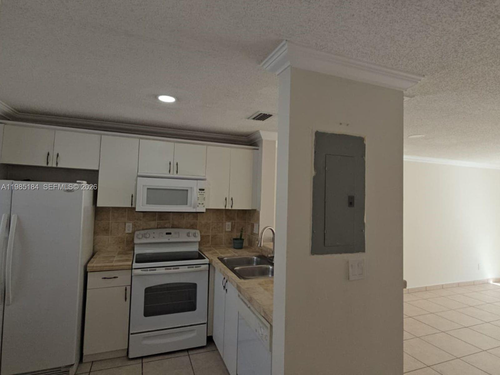 WEITZER SERENA LAKES TOWN - Residential