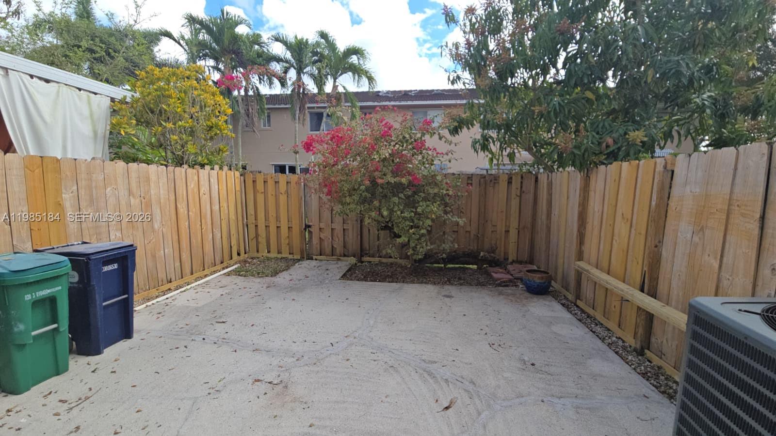 WEITZER SERENA LAKES TOWN - Residential