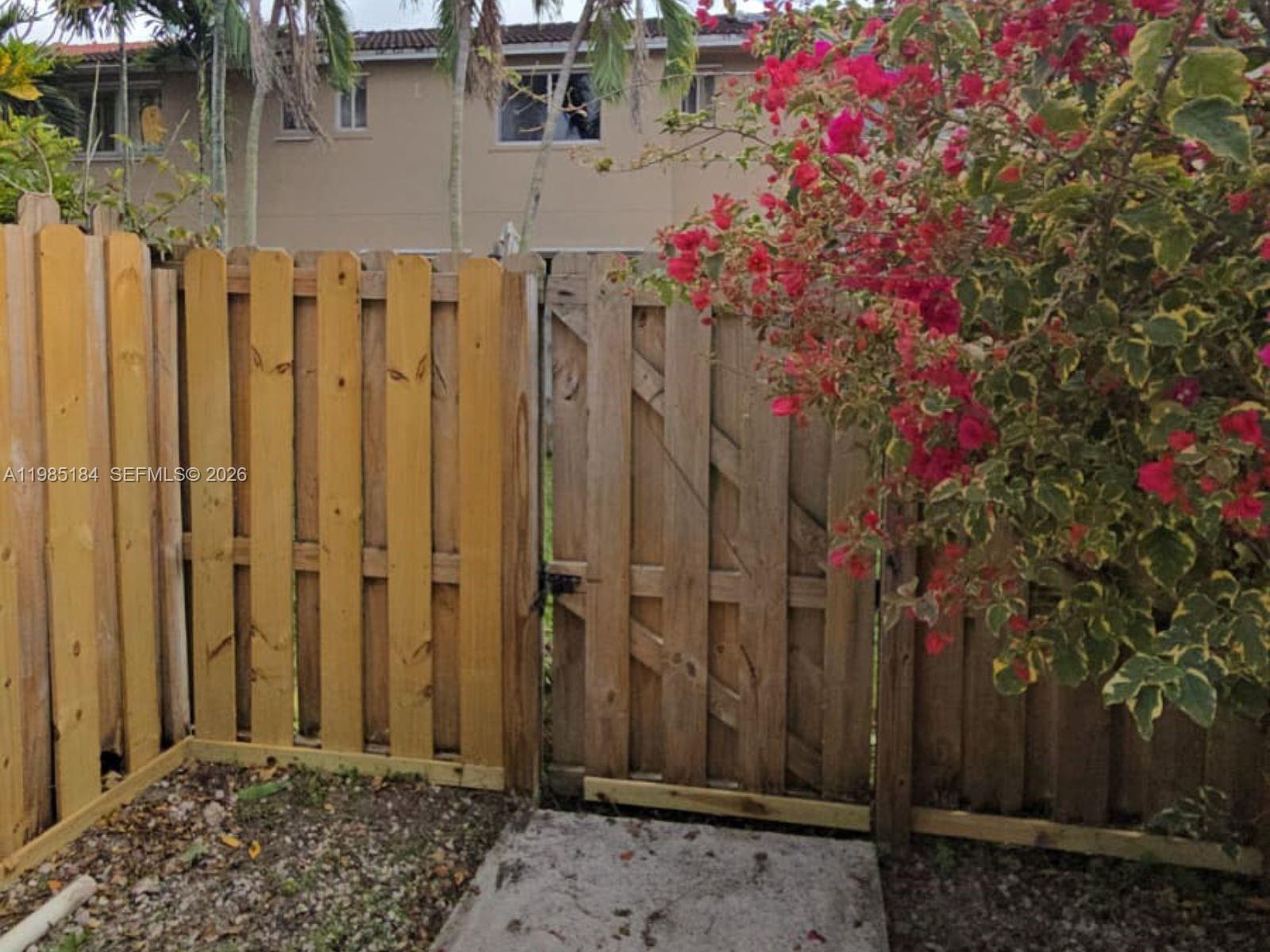 WEITZER SERENA LAKES TOWN - Residential