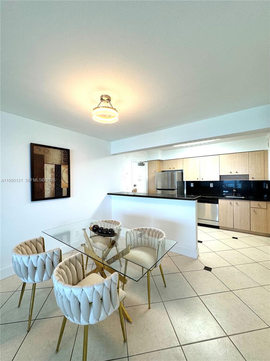 CARLISLE ON THE OCEAN CON - Residential