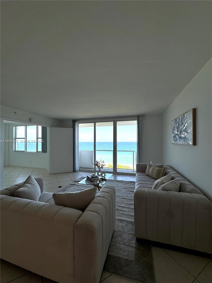 CARLISLE ON THE OCEAN CON - Residential