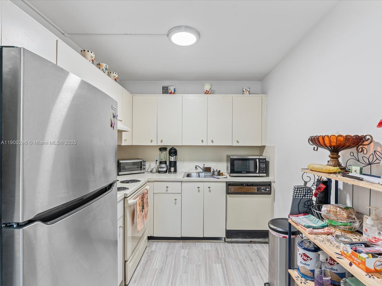 KINGSLEY AT CENTURY VILLA - Residential