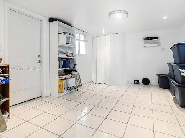 CAROL CITY - Residential