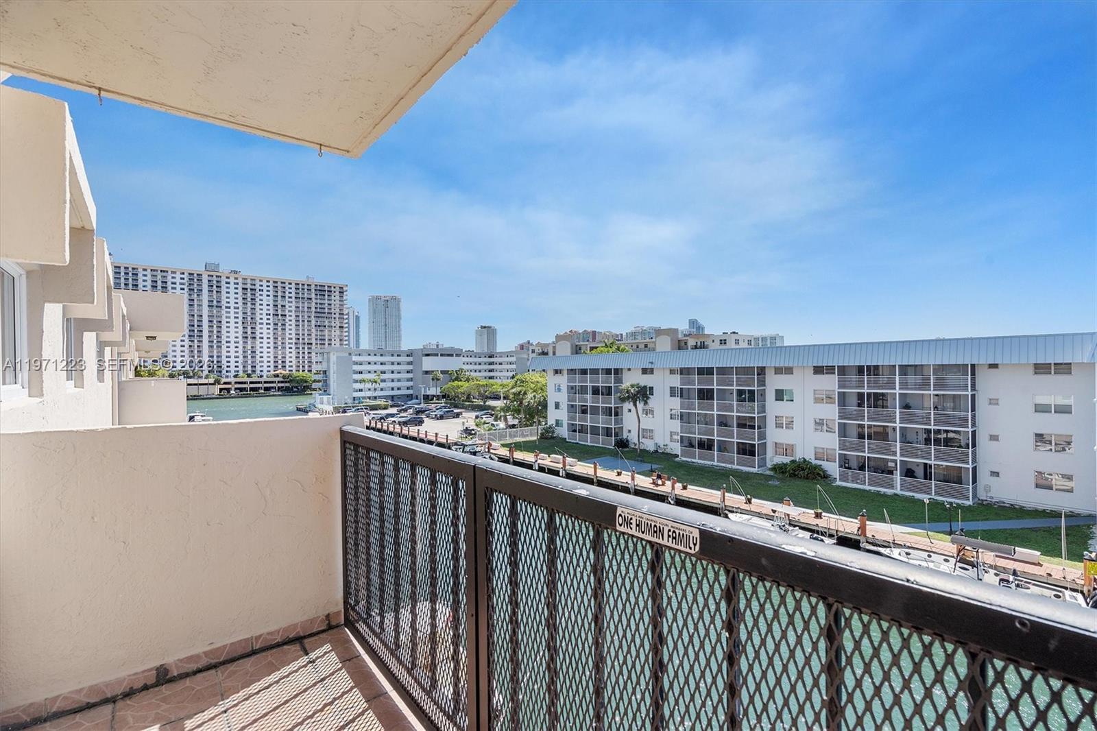WATERWAY ISLES CONDO - Residential