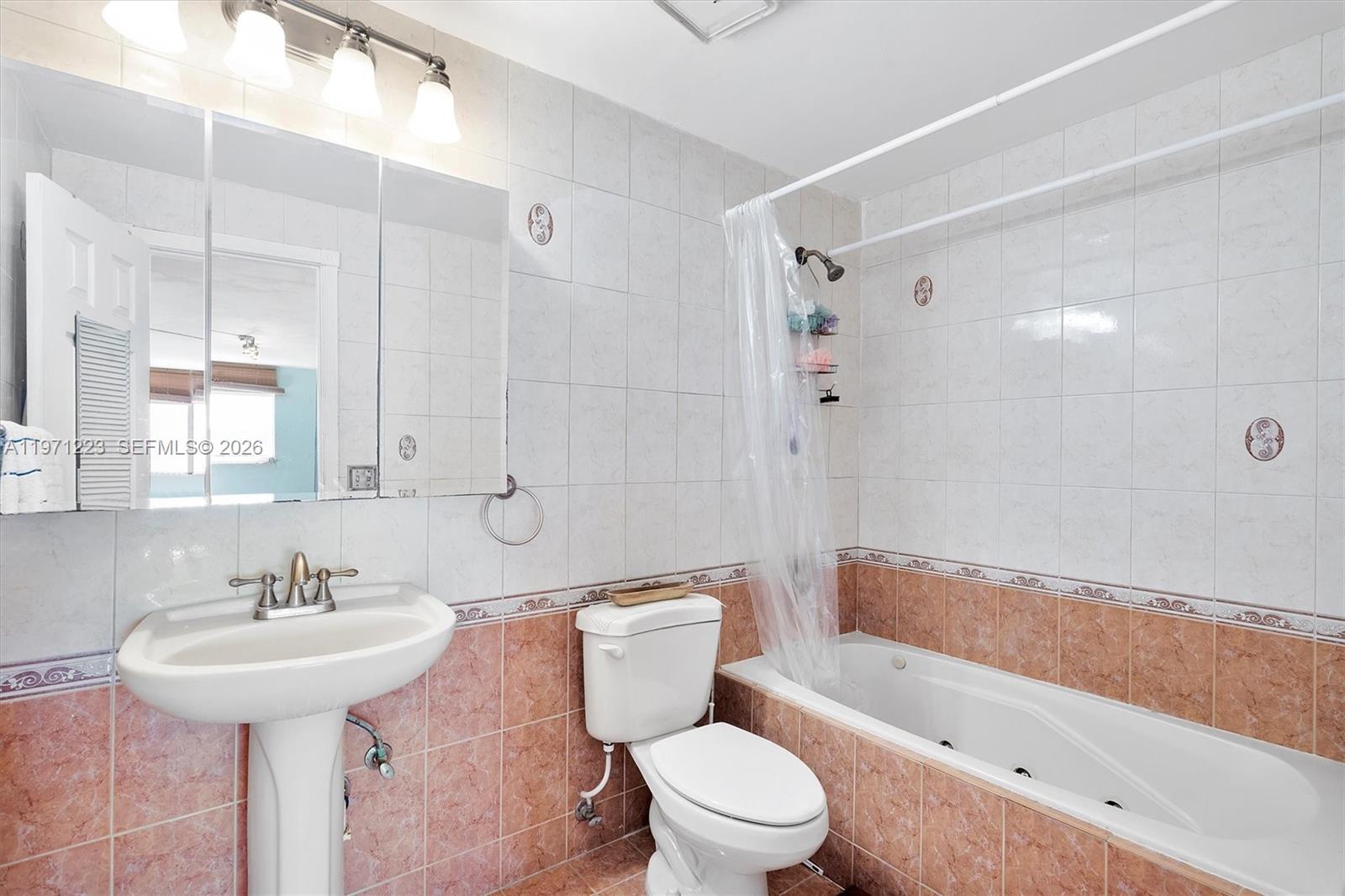 WATERWAY ISLES CONDO - Residential