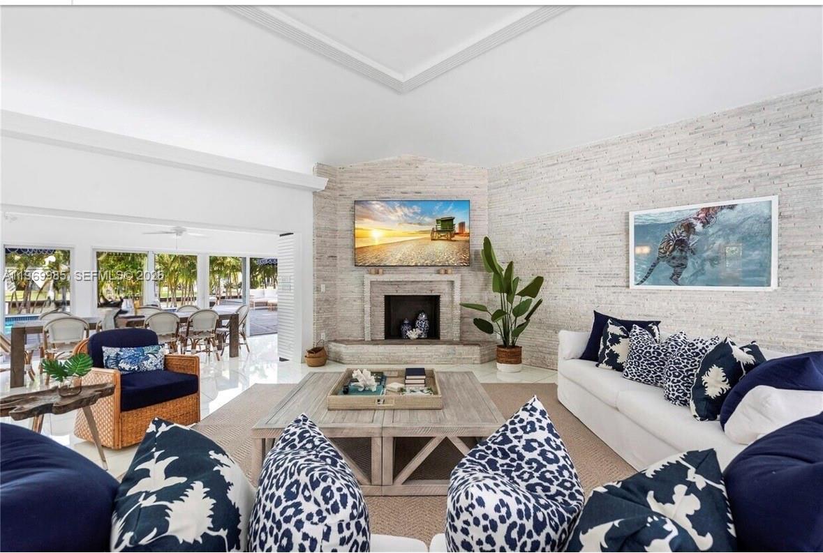 1025 Belle Meade Island Dr