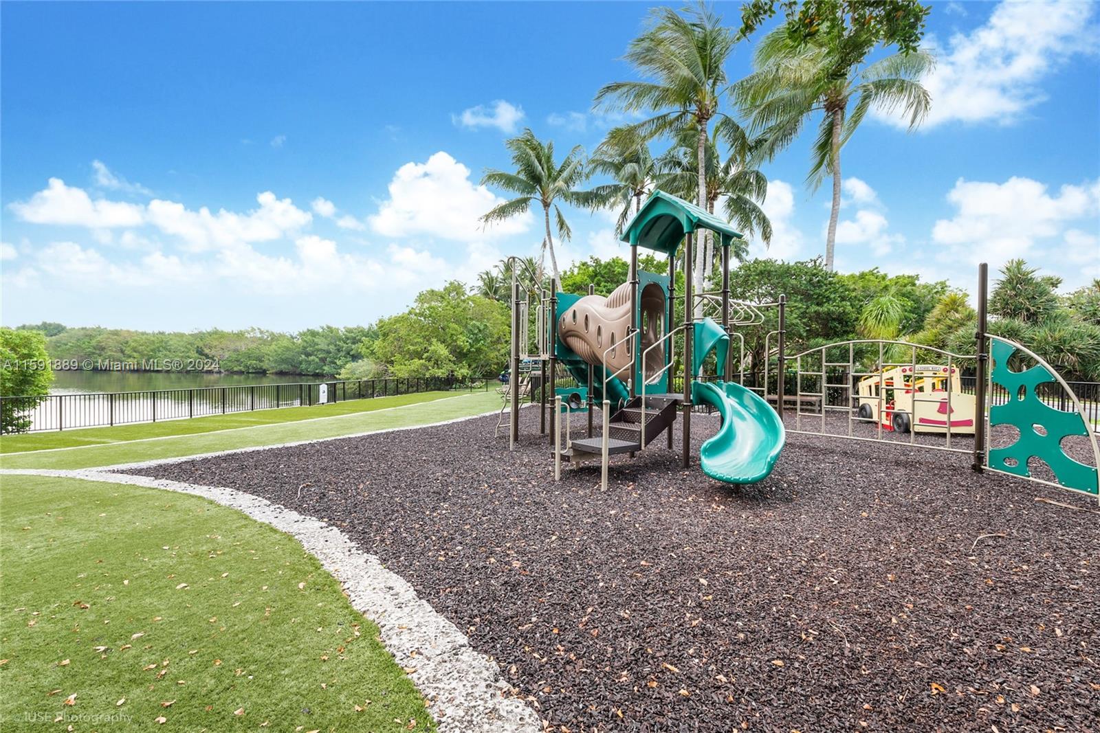 DEERING BAY CONDO II - Residential