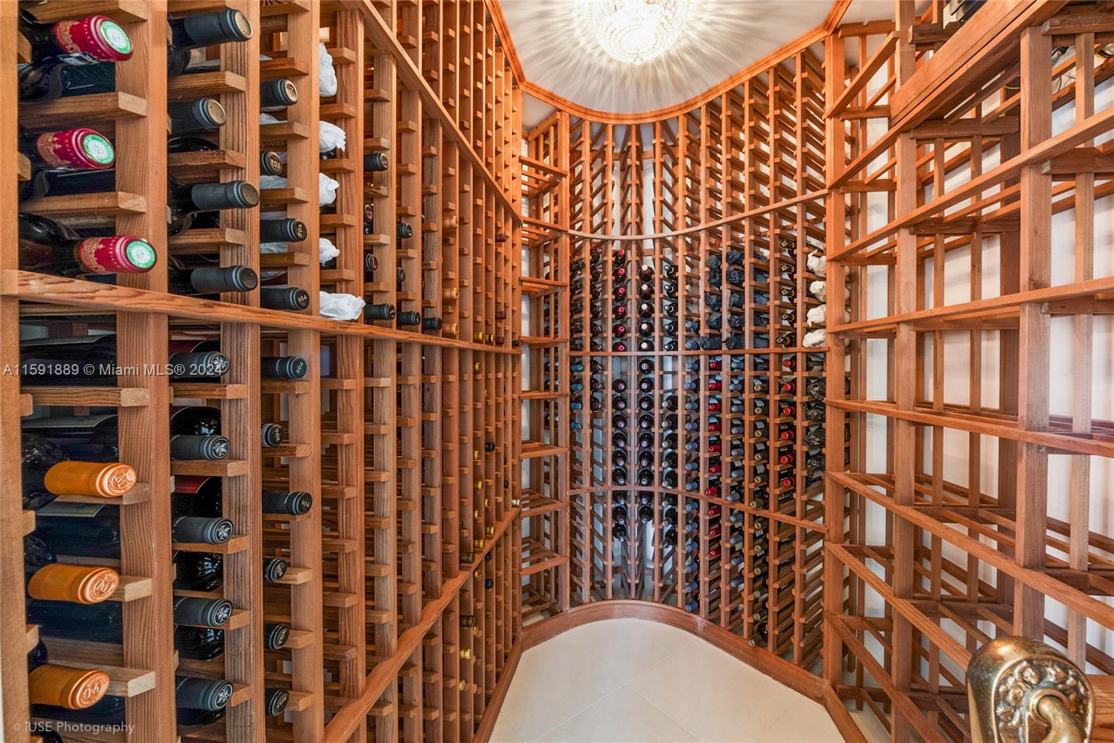 DEERING BAY CONDO II - Residential