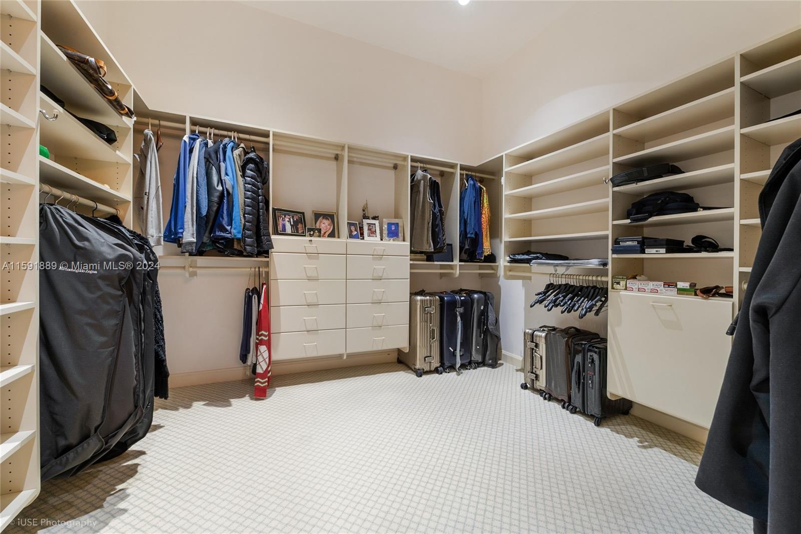 DEERING BAY CONDO II - Residential