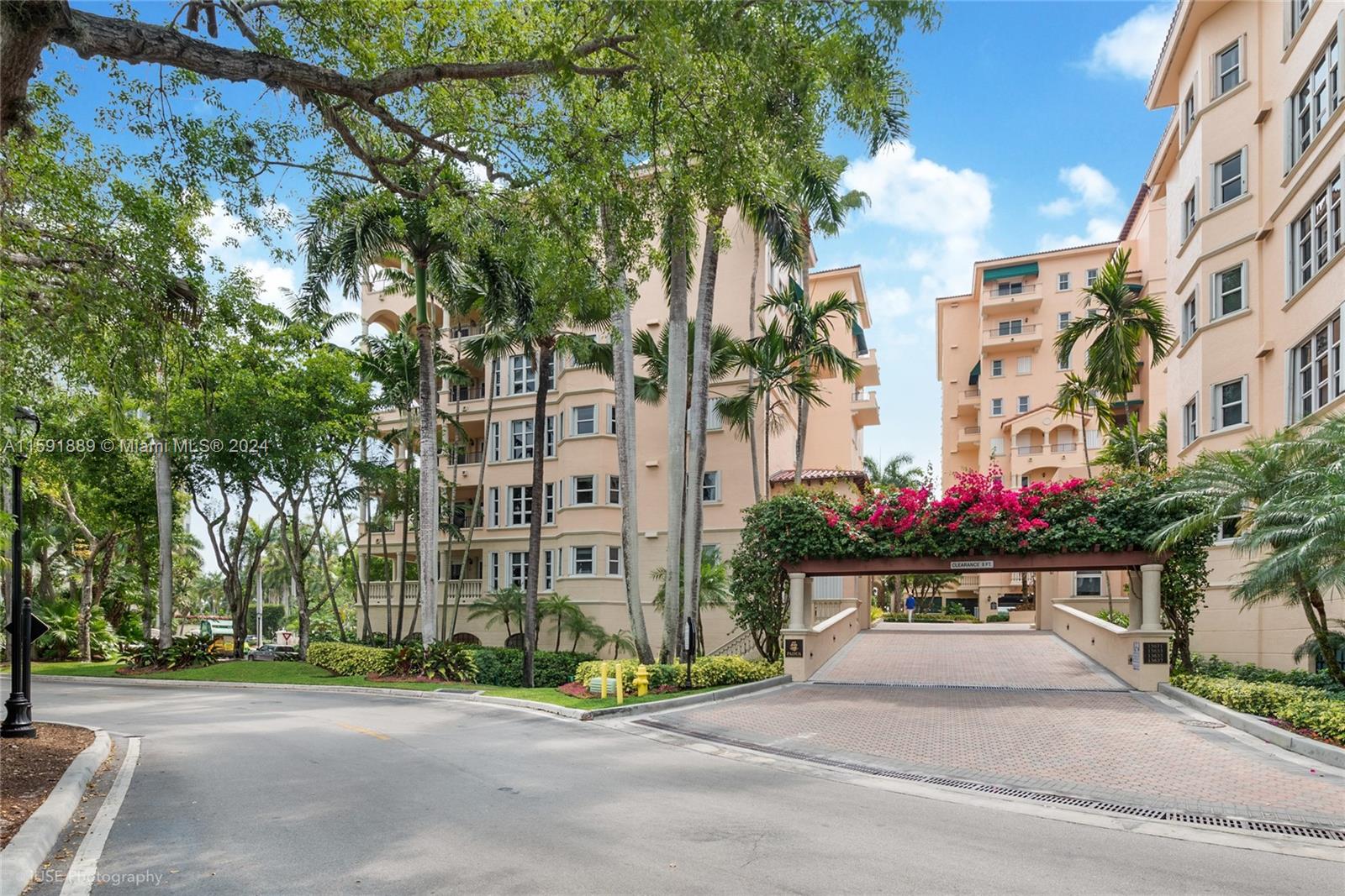 DEERING BAY CONDO II - Residential
