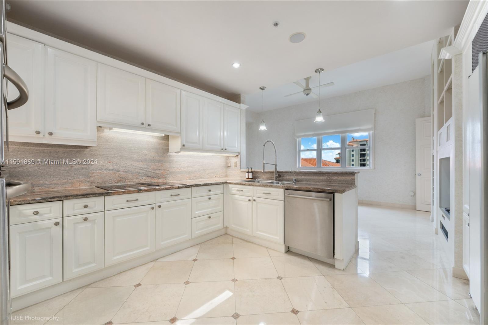 DEERING BAY CONDO II - Residential