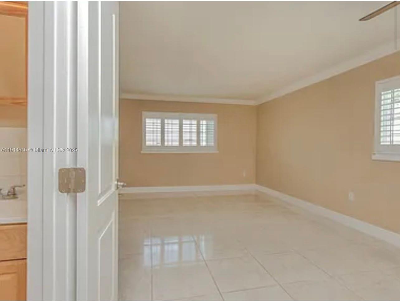 CHATEAU CONDO - Residential Lease