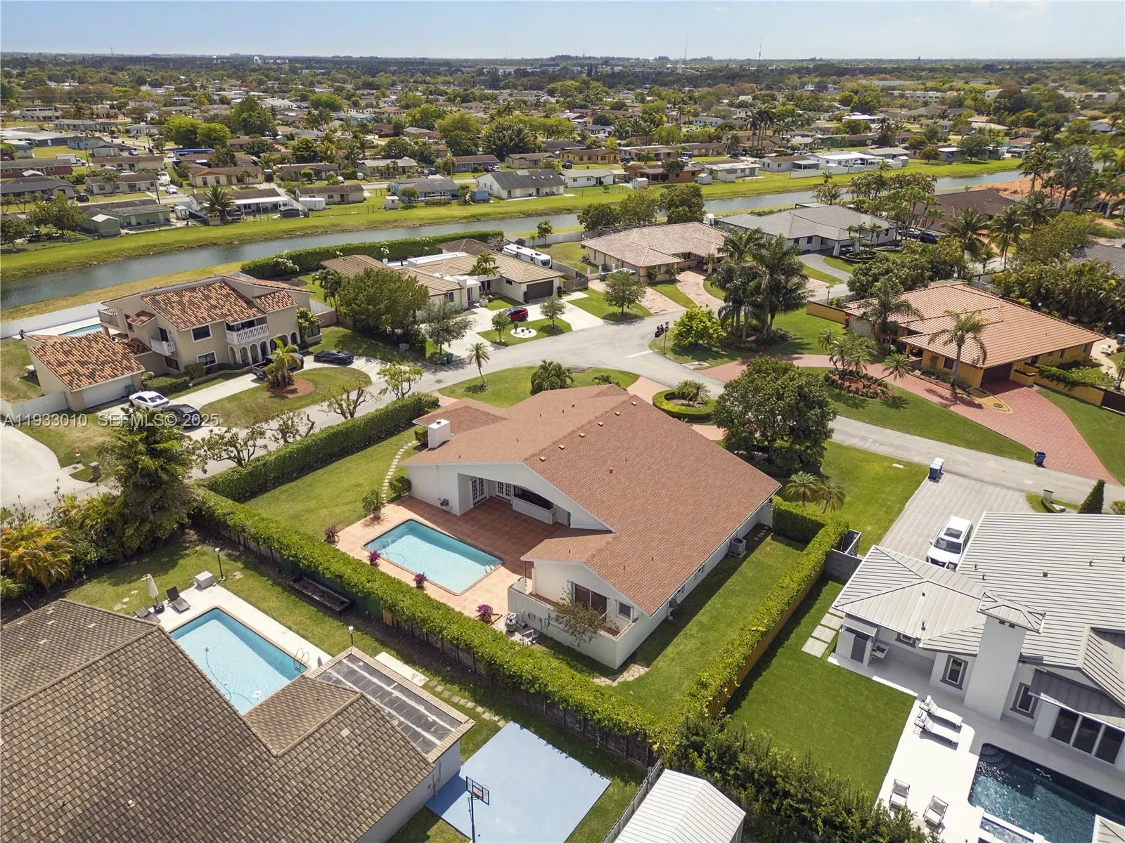 Miami, Florida 33176, United States, 5 Bedrooms Bedrooms, ,3 BathroomsBathrooms,Residential,Active,256800