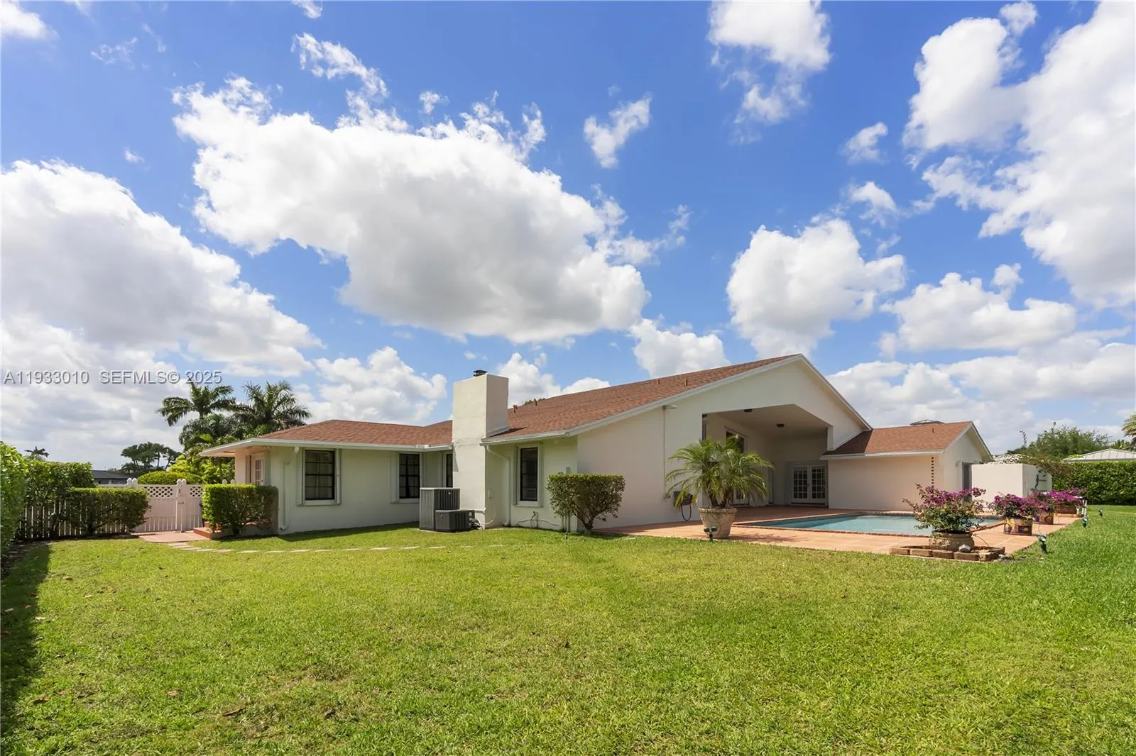 Miami, Florida 33176, United States, 5 Bedrooms Bedrooms, ,3 BathroomsBathrooms,Residential,Active,256800