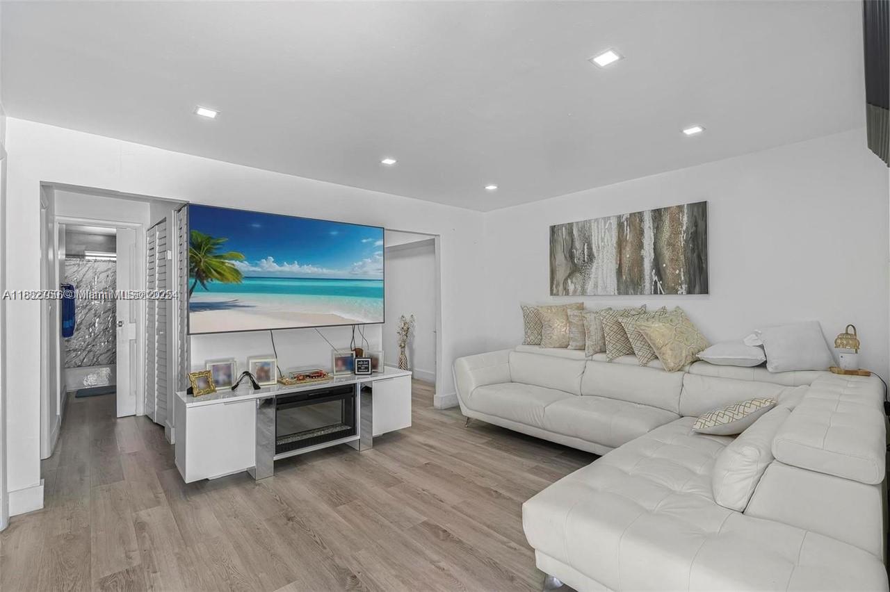 INGLESIDE PARK REV - Residential