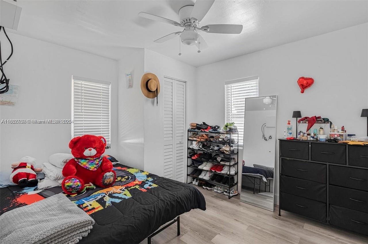 INGLESIDE PARK REV - Residential