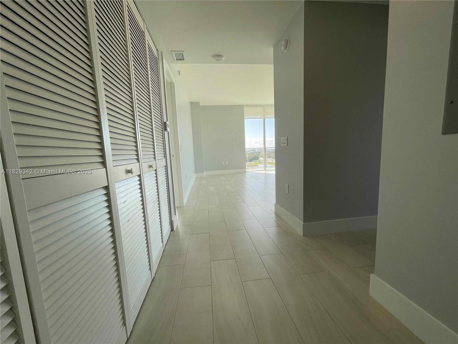 2000 Metropica Way 804