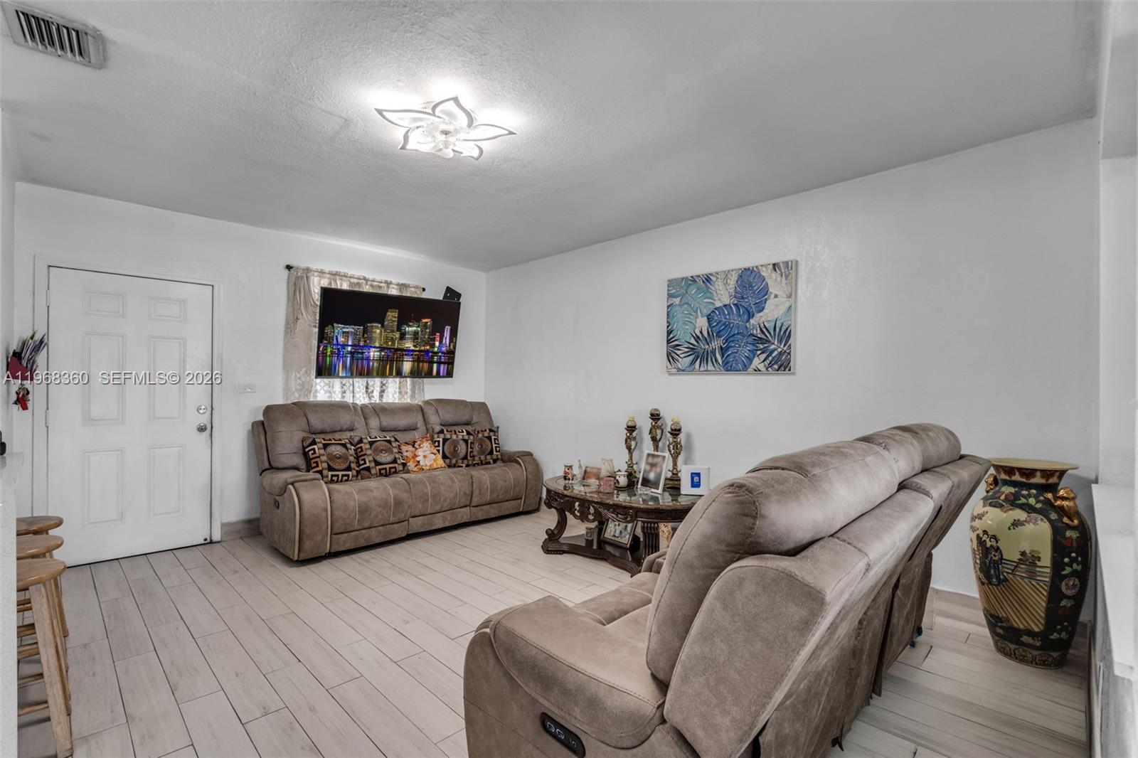 ELSON MANORS - Residential