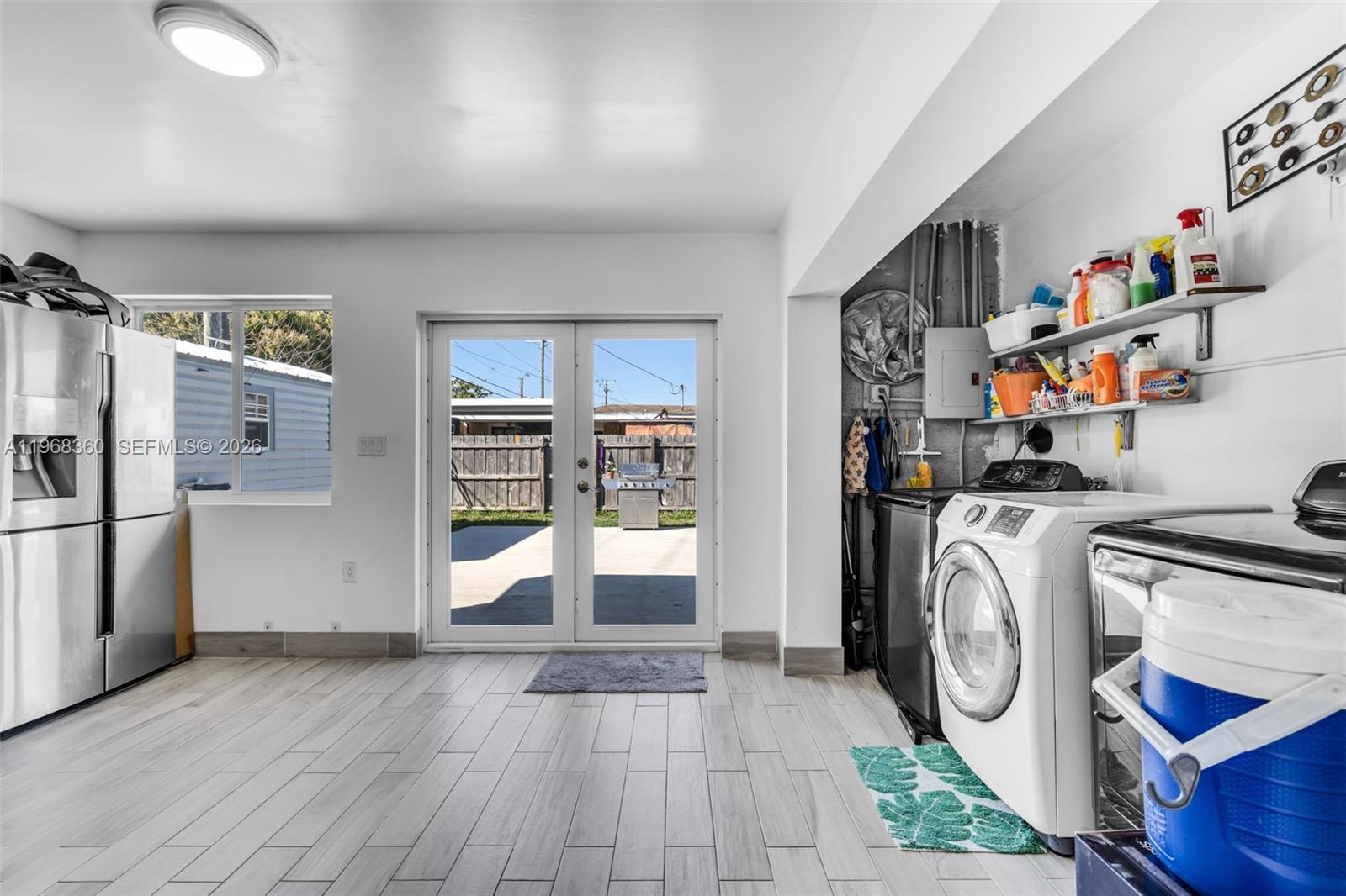 ELSON MANORS - Residential