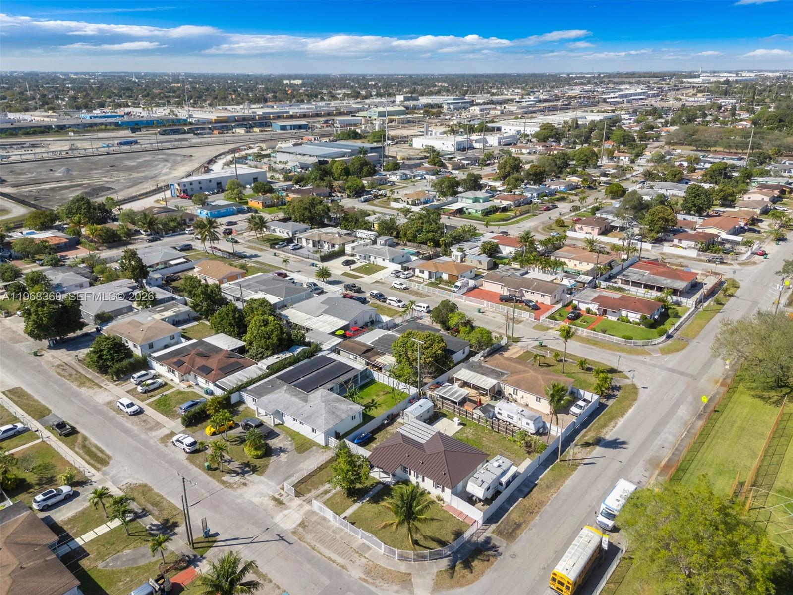 ELSON MANORS - Residential