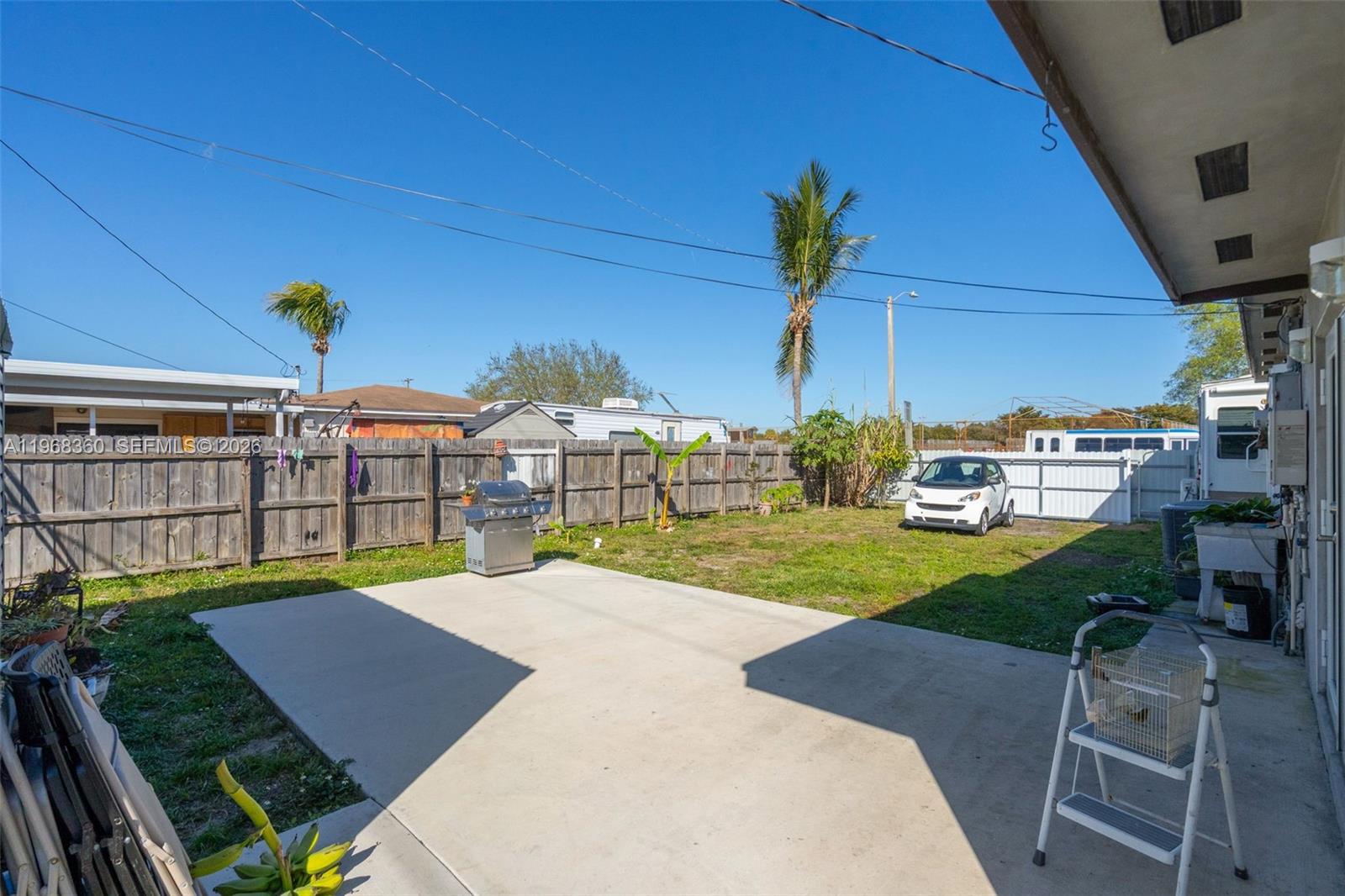 ELSON MANORS - Residential