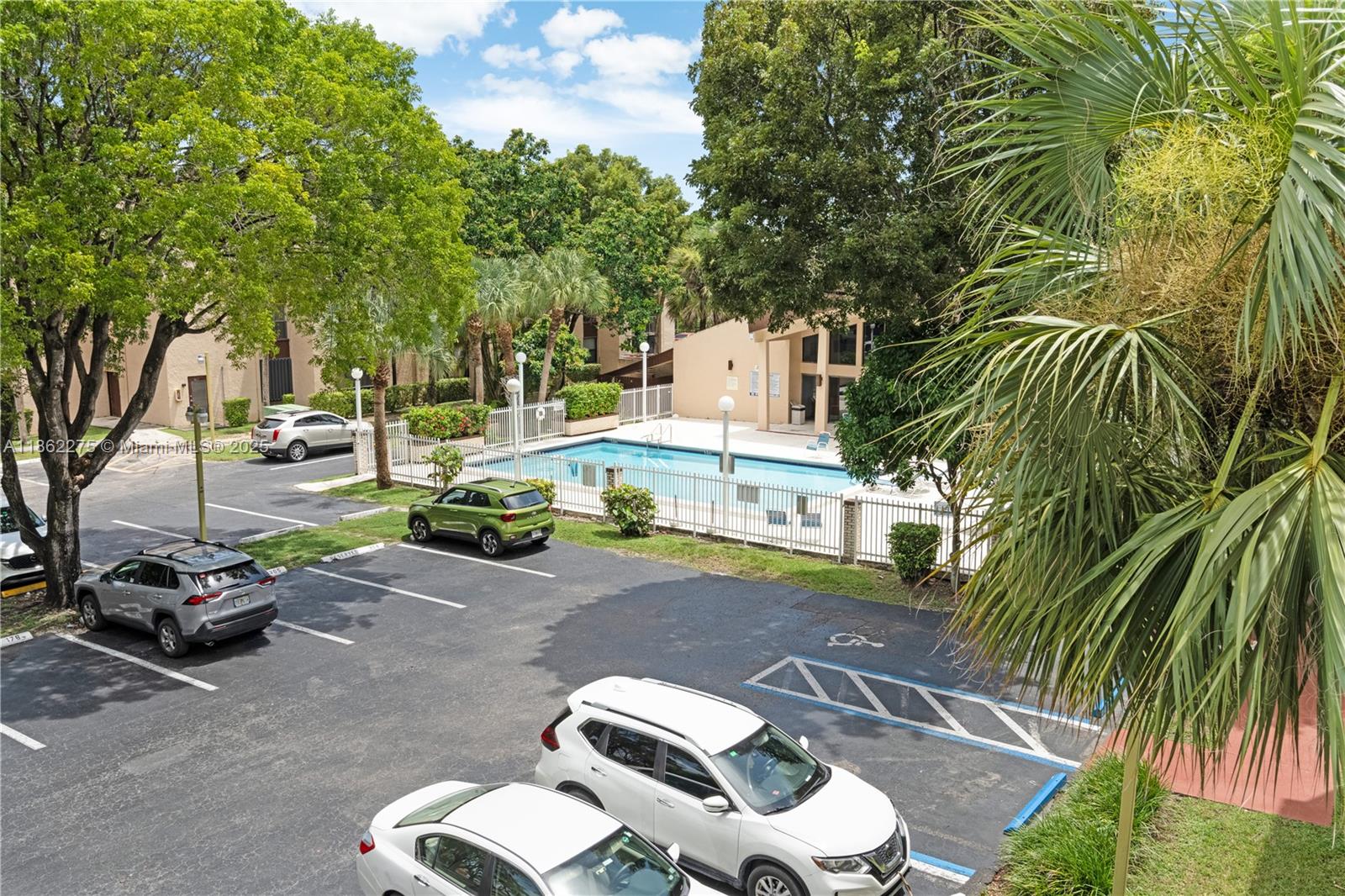 PROMENADE AT KENDALE LAKE - Residential