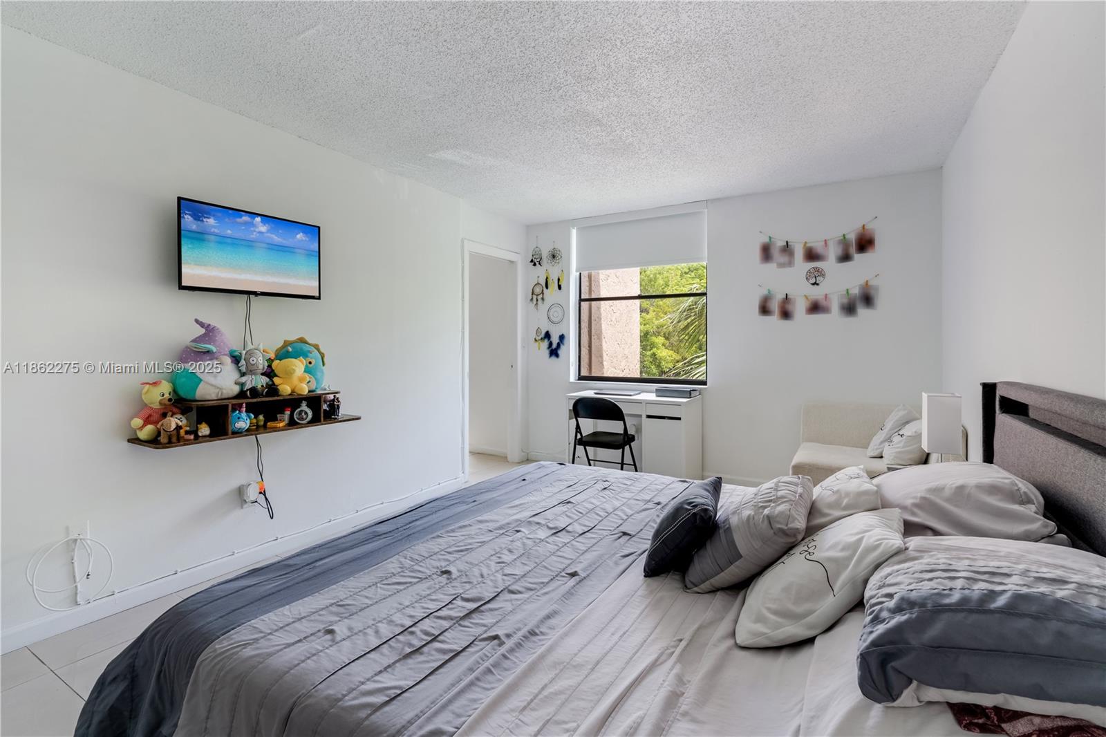 PROMENADE AT KENDALE LAKE - Residential