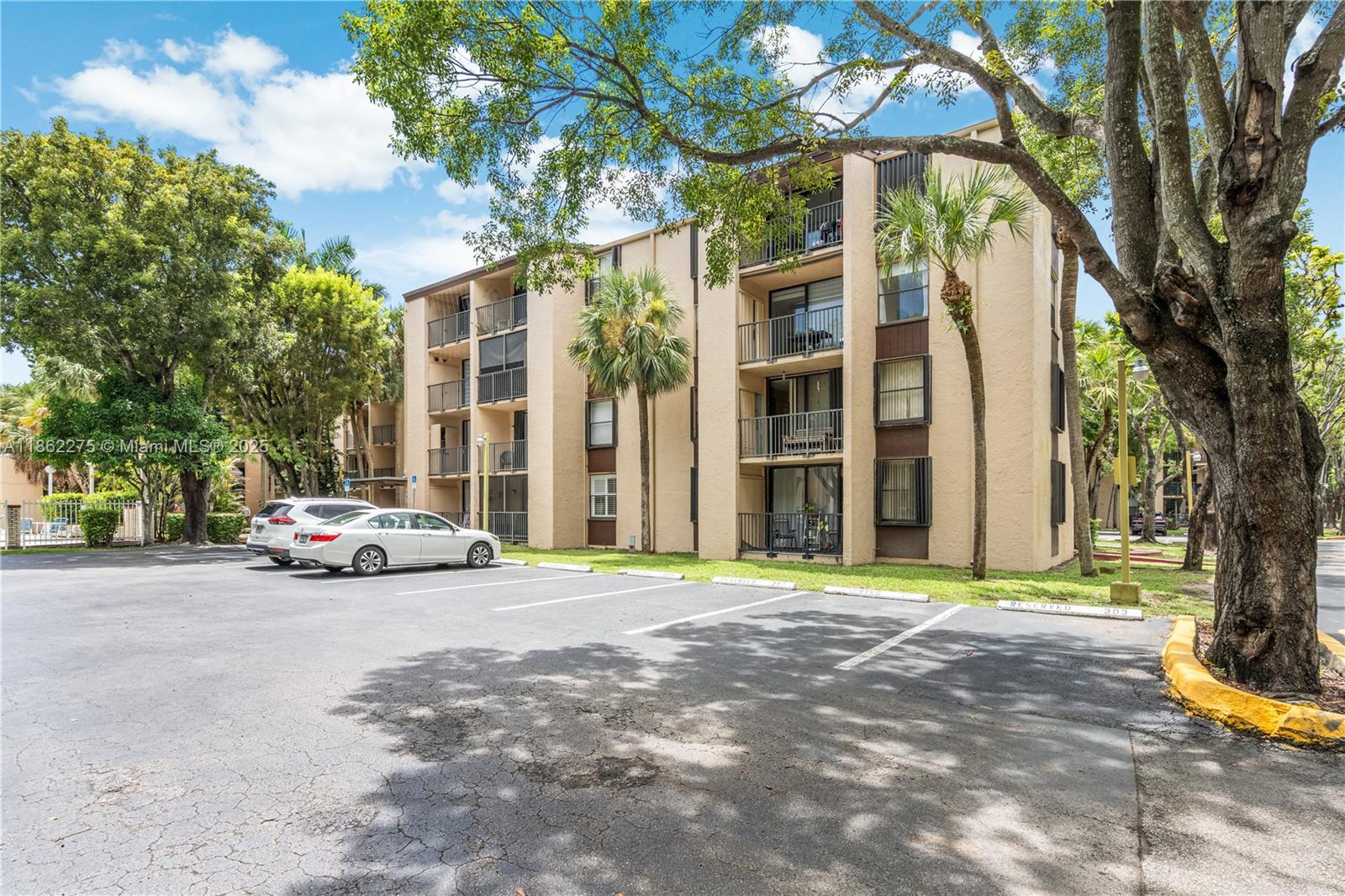 PROMENADE AT KENDALE LAKE - Residential