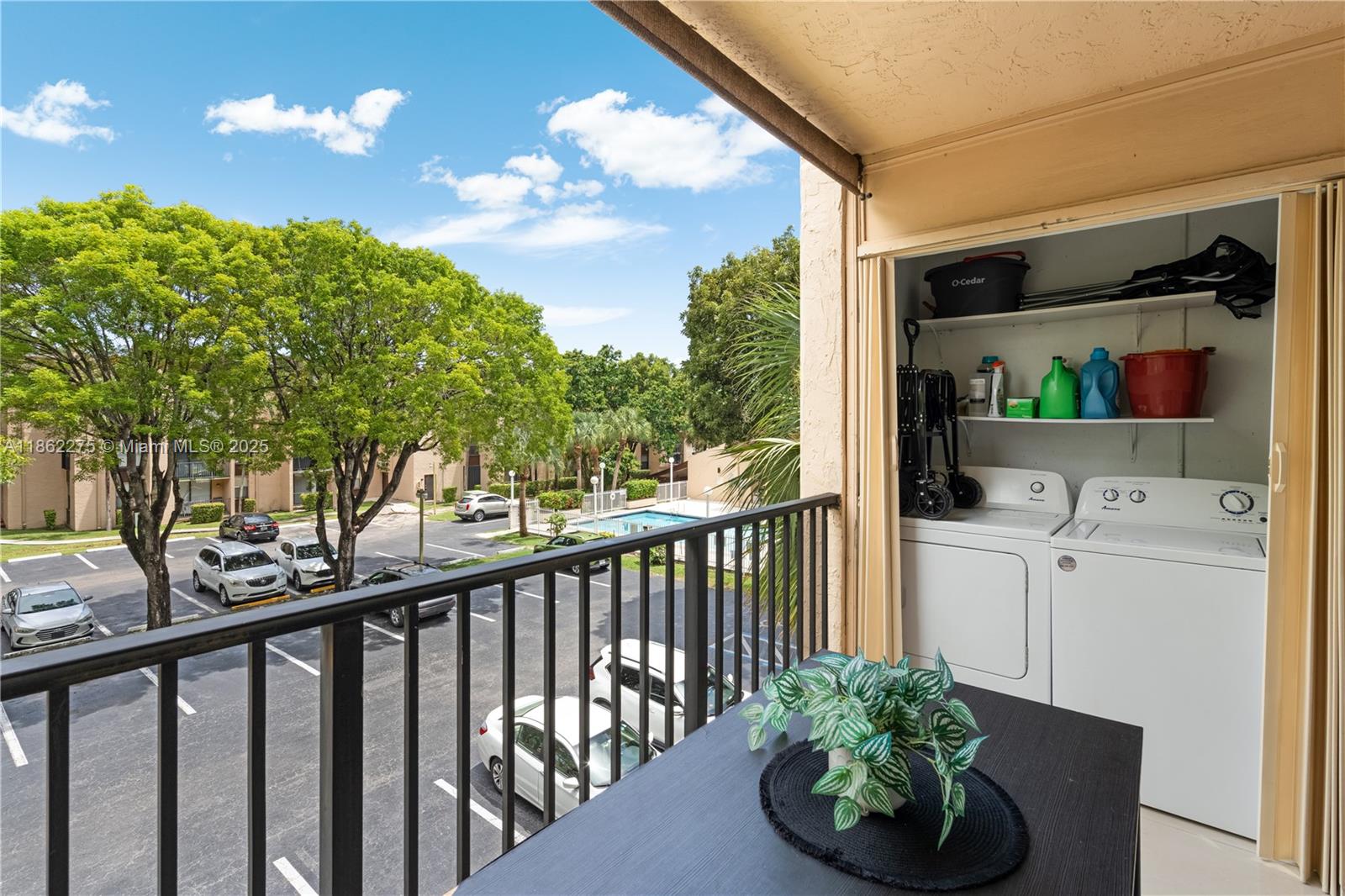 PROMENADE AT KENDALE LAKE - Residential