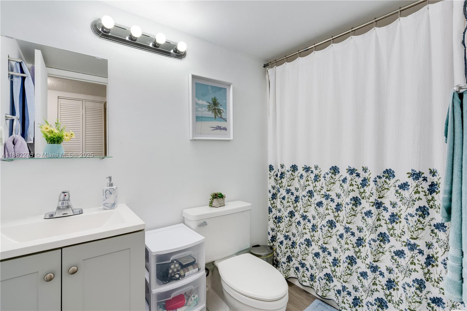 PROMENADE AT KENDALE LAKE - Residential