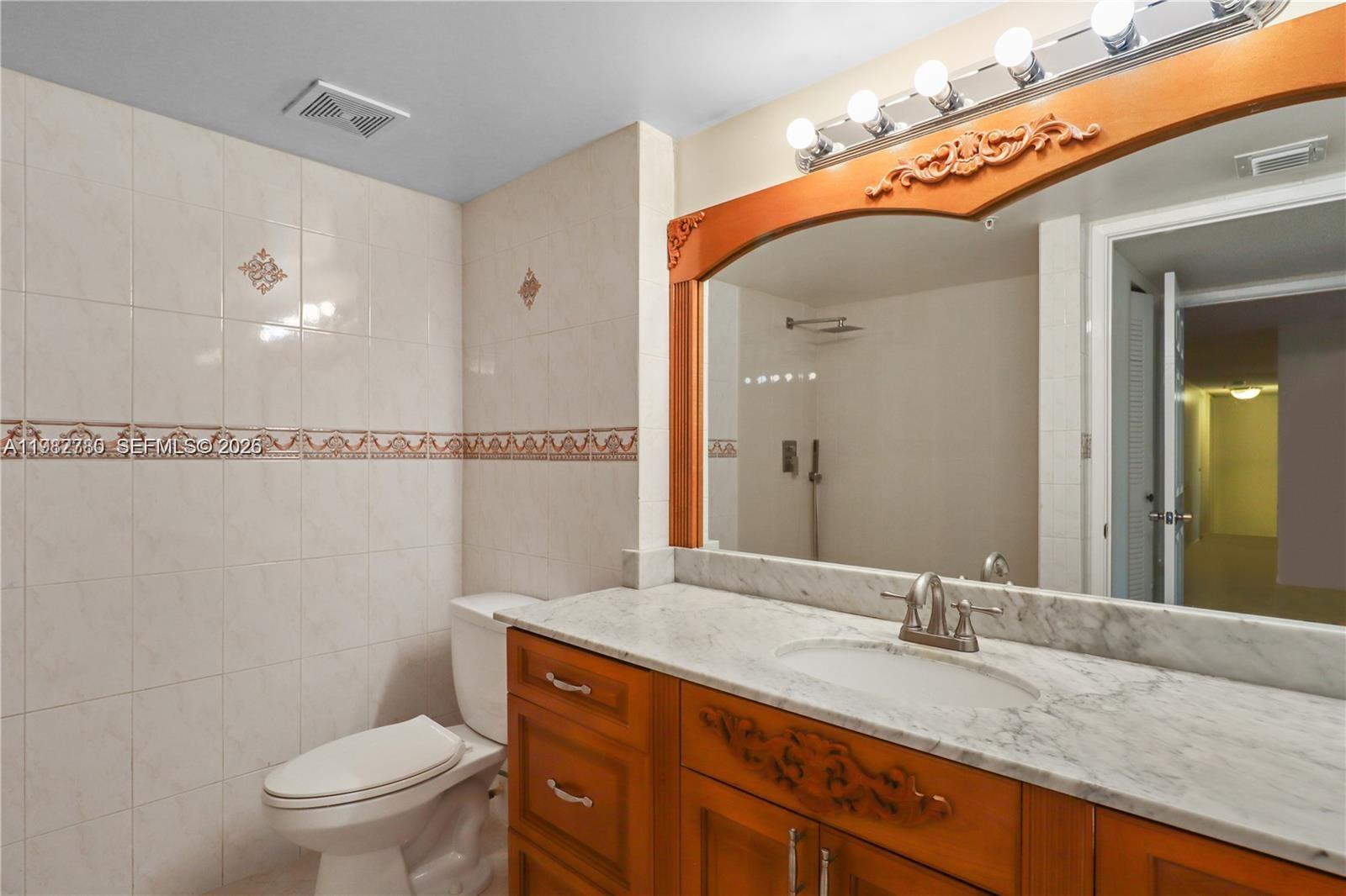 RIVIERA PALMS CONDO - Residential Lease