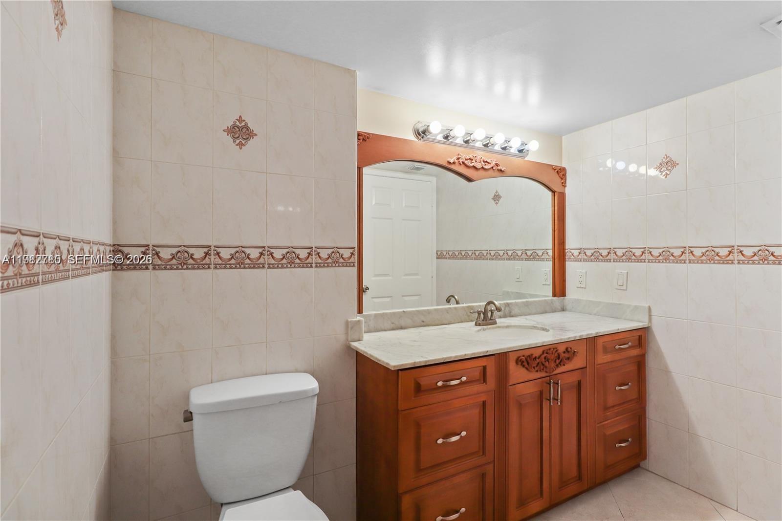 RIVIERA PALMS CONDO - Residential Lease