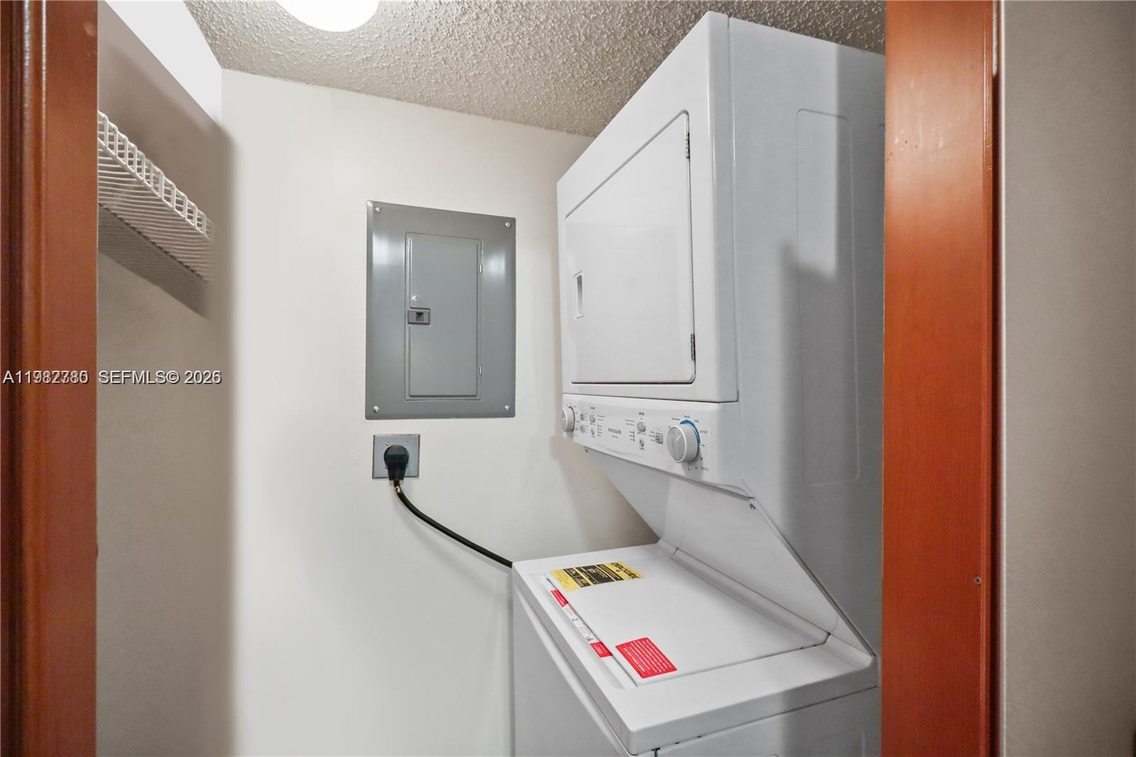 RIVIERA PALMS CONDO - Residential Lease