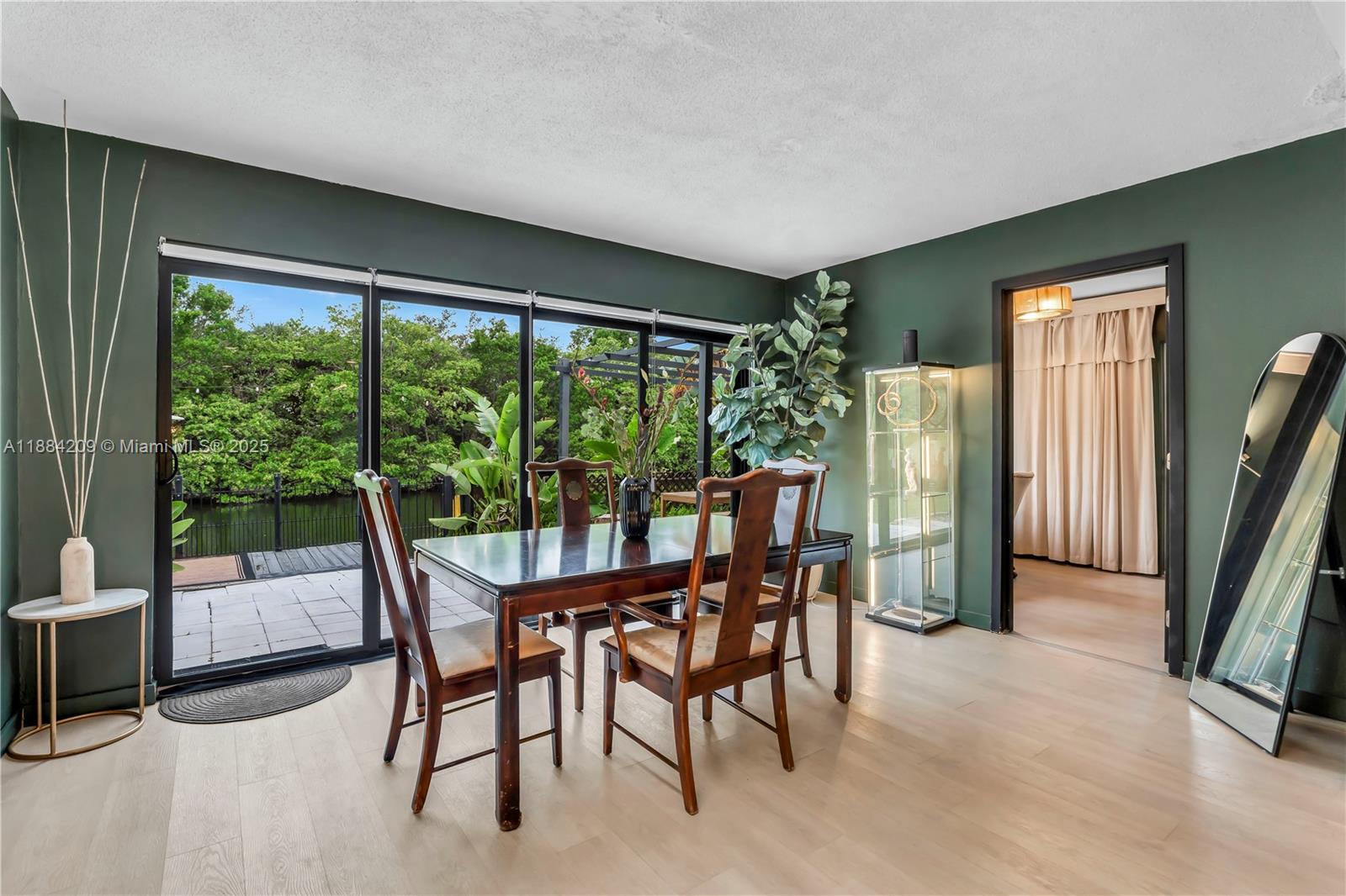 ROYAL PALM ACRES ELEVENTH - Residential