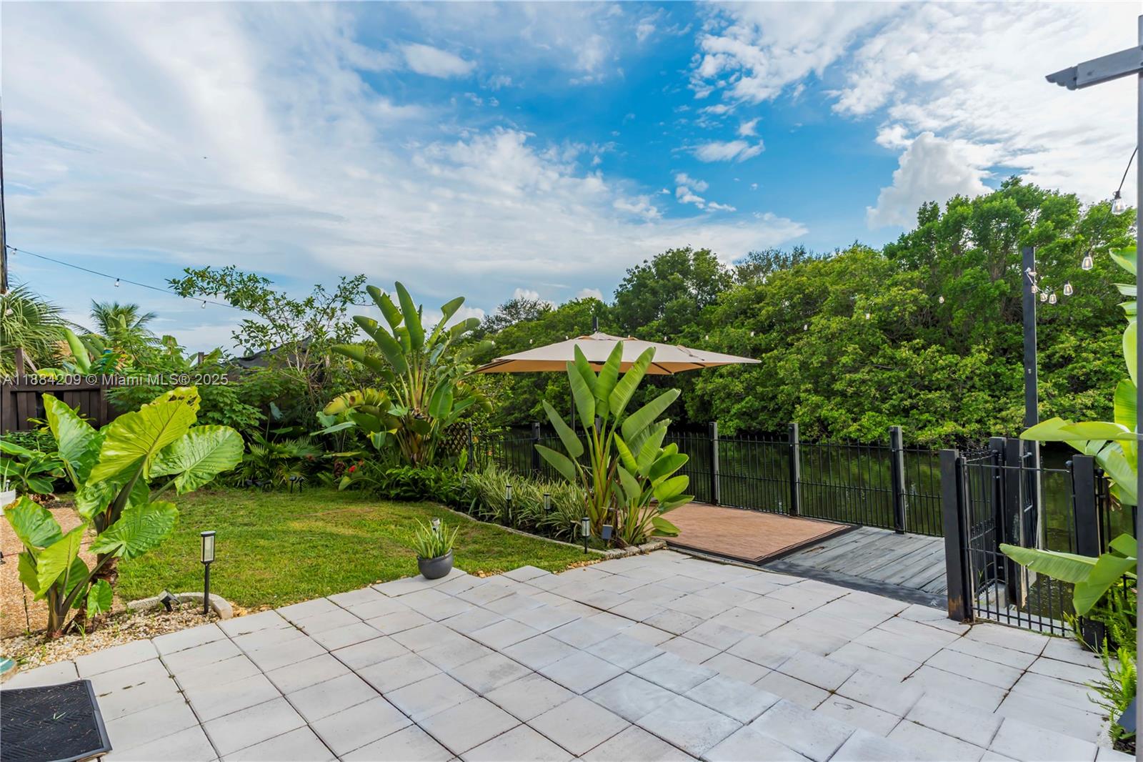 ROYAL PALM ACRES ELEVENTH - Residential