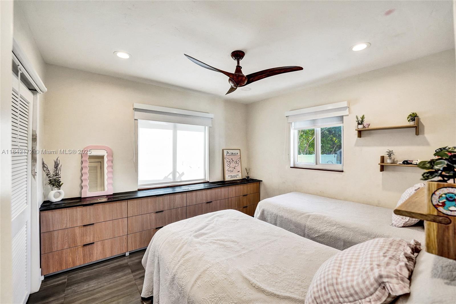 HOLLYWOOD COUNTRY CLUB DI - Residential