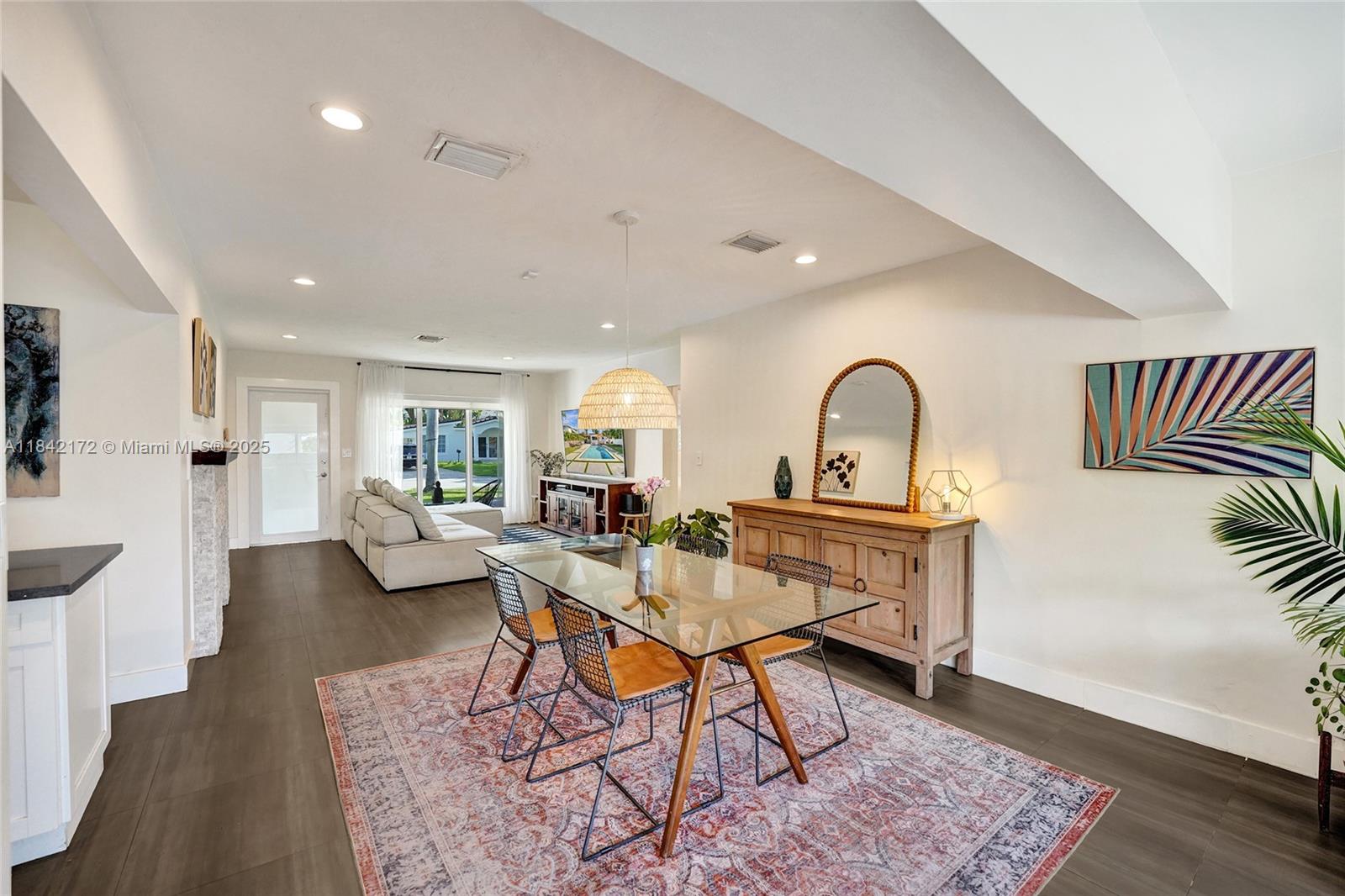 HOLLYWOOD COUNTRY CLUB DI - Residential