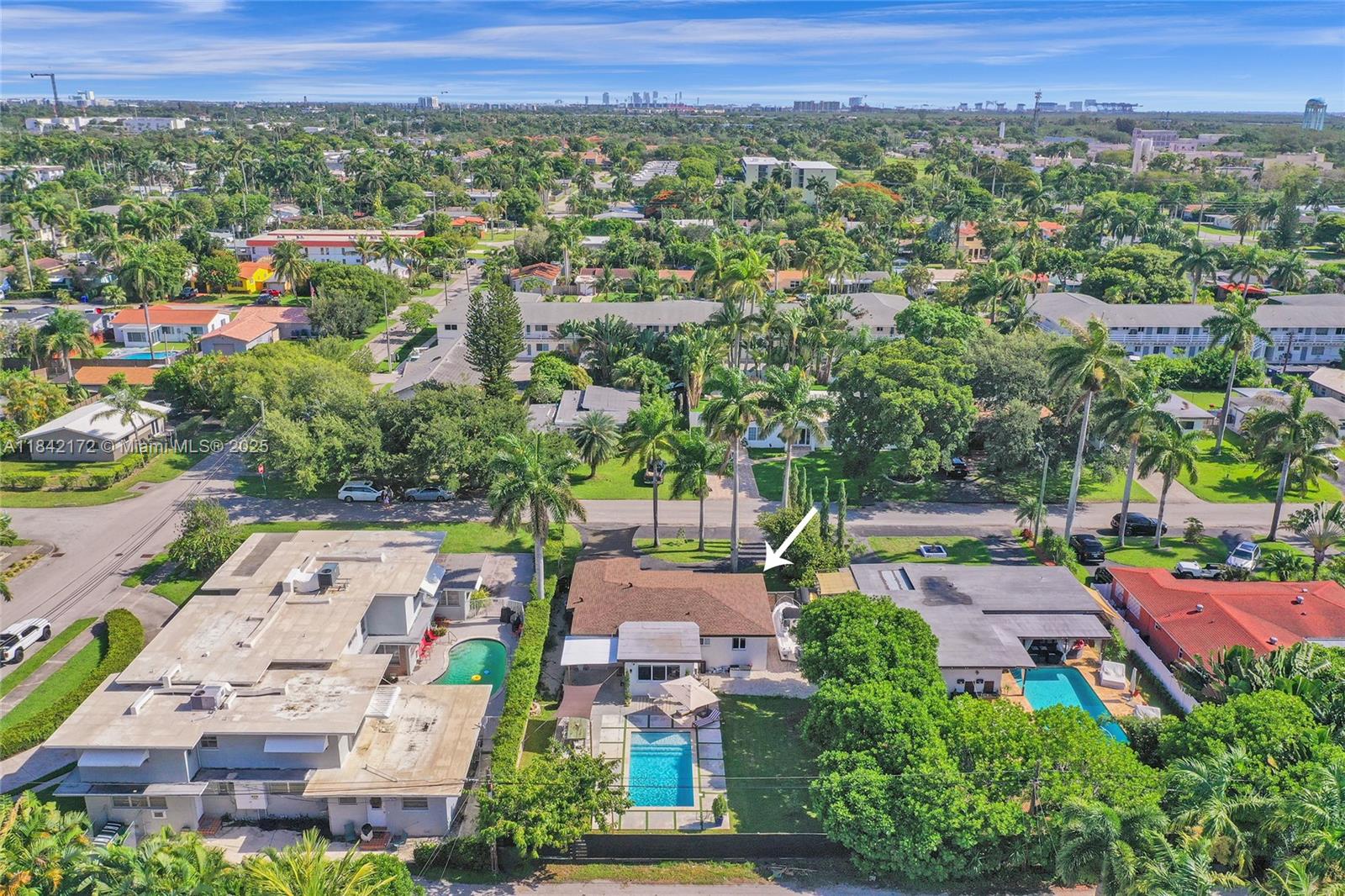 HOLLYWOOD COUNTRY CLUB DI - Residential