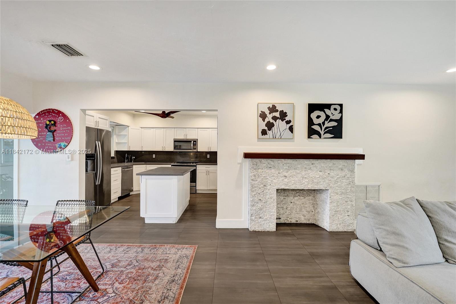 HOLLYWOOD COUNTRY CLUB DI - Residential