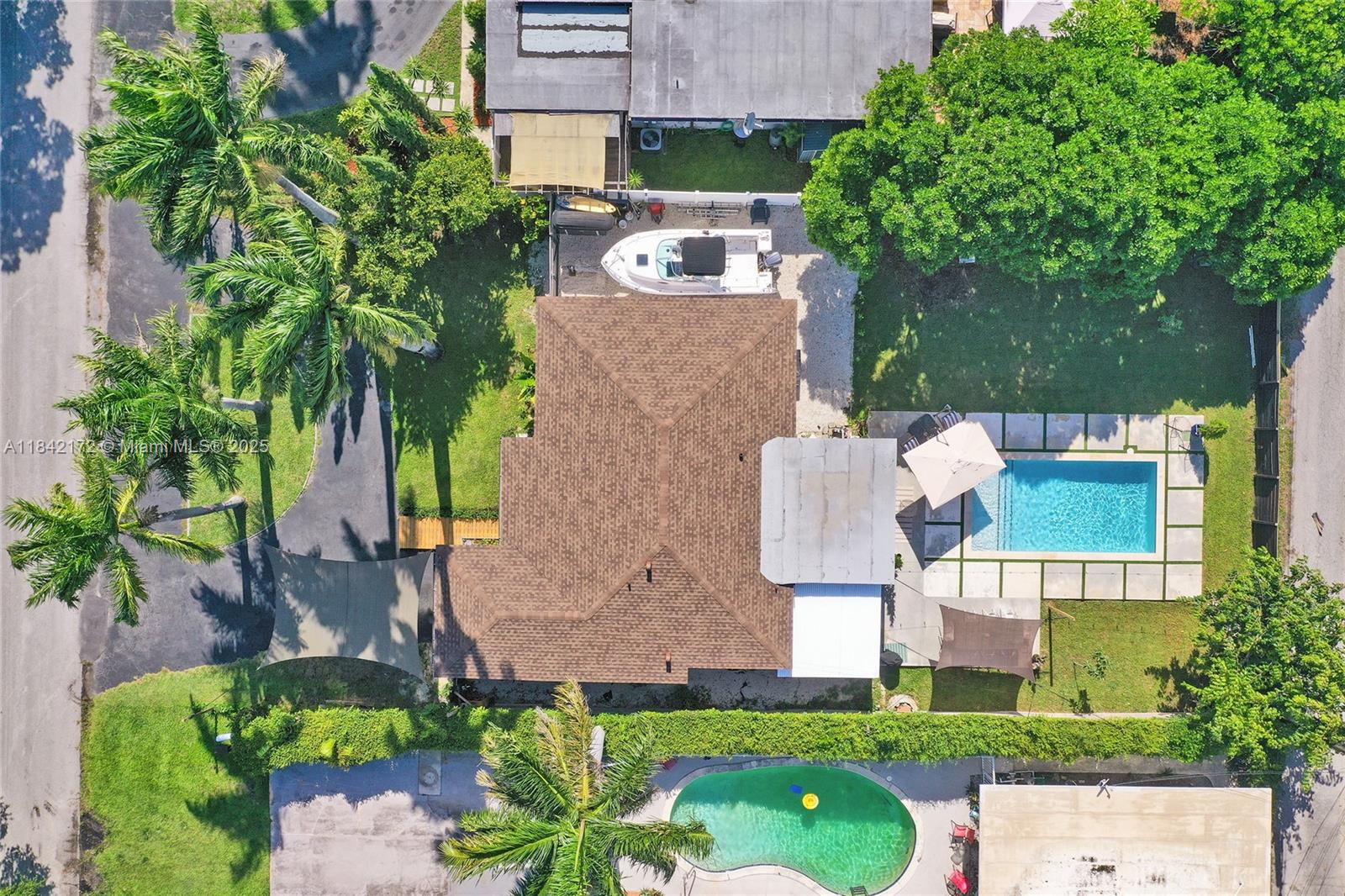 HOLLYWOOD COUNTRY CLUB DI - Residential