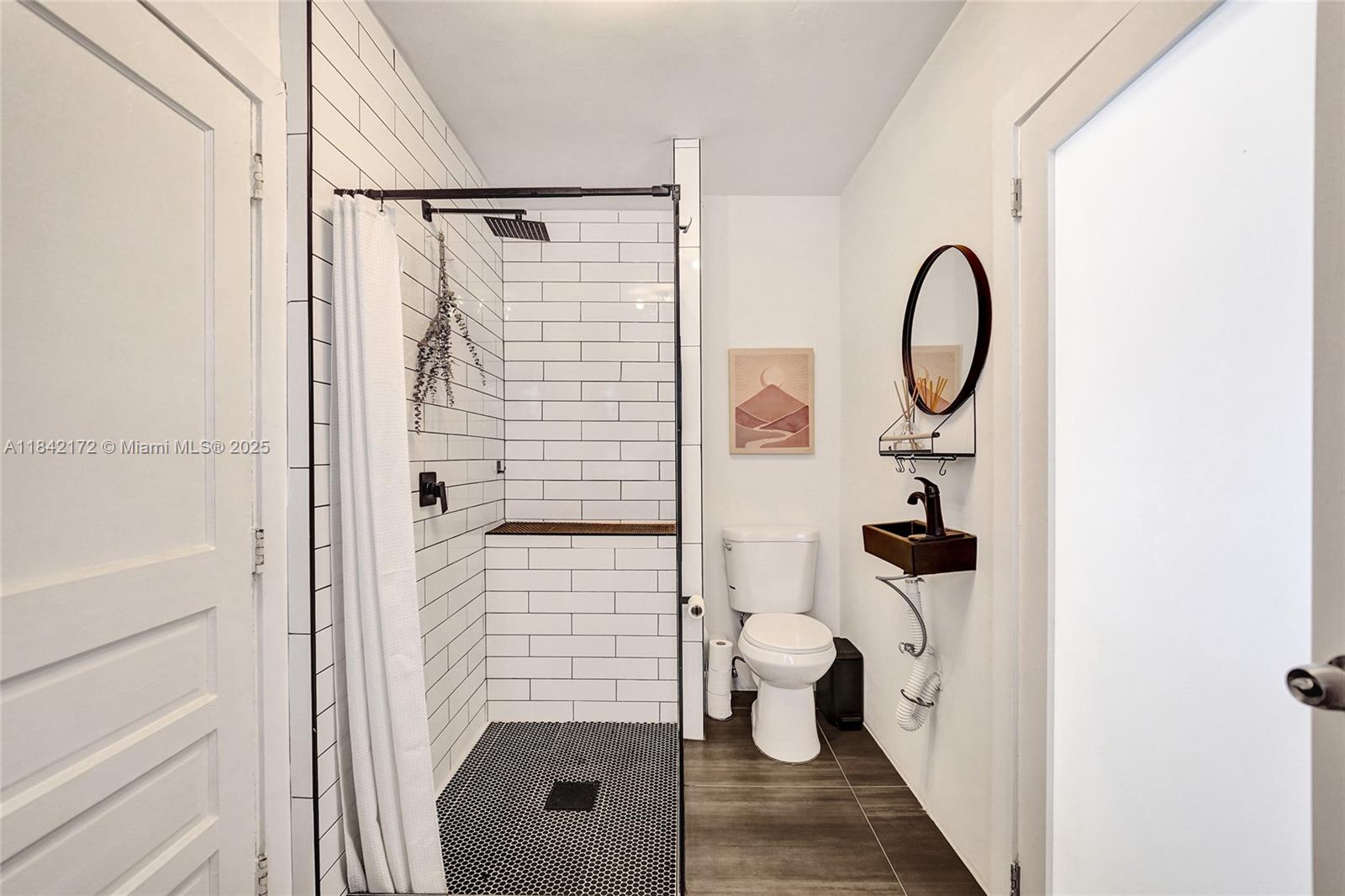 HOLLYWOOD COUNTRY CLUB DI - Residential