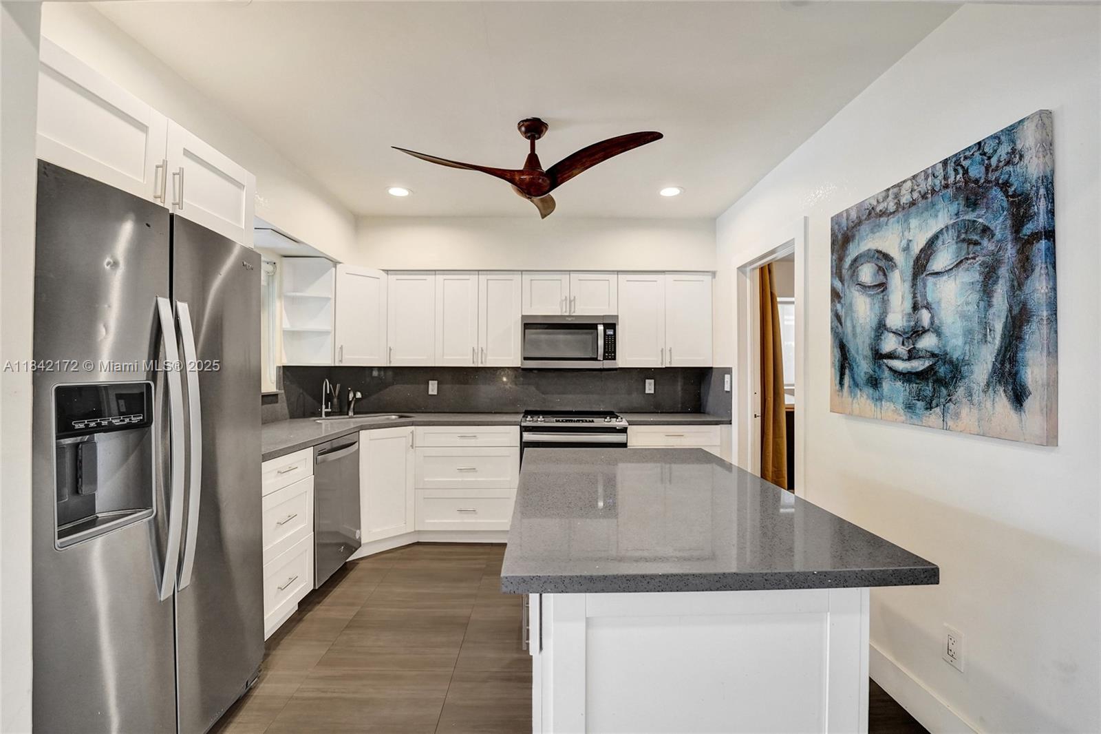 HOLLYWOOD COUNTRY CLUB DI - Residential