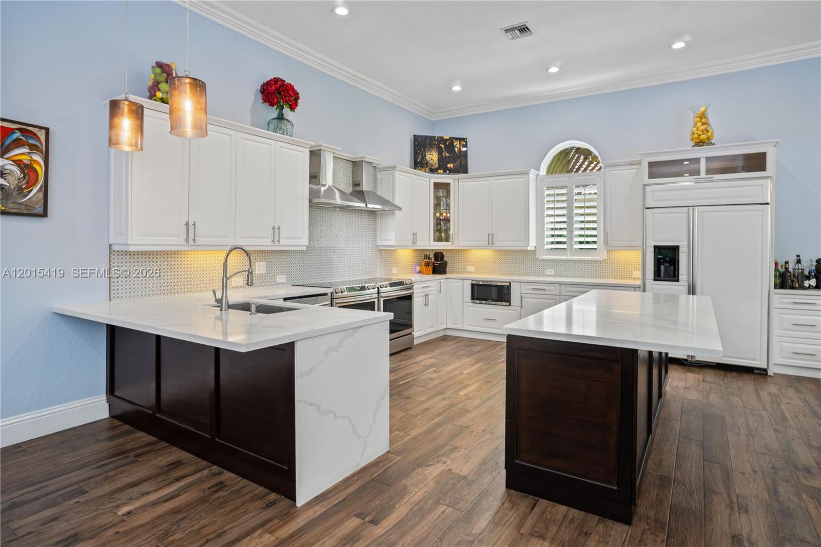 ROLLING HILLS GOLF & TENN - Residential