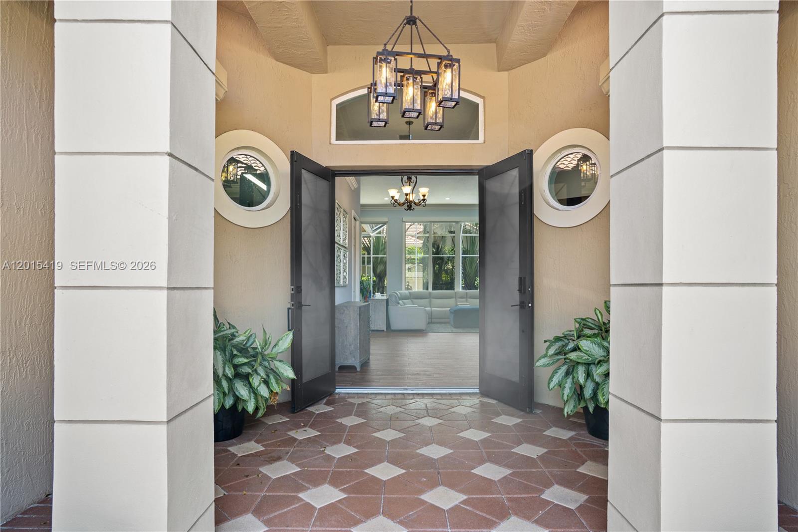 ROLLING HILLS GOLF & TENN - Residential