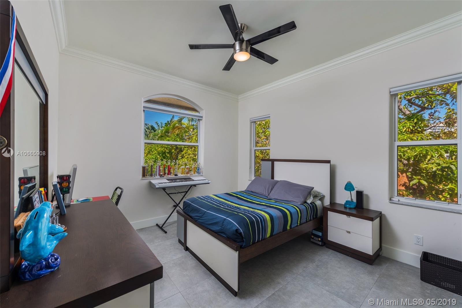 GOLDEN ISLES - Residential Lease