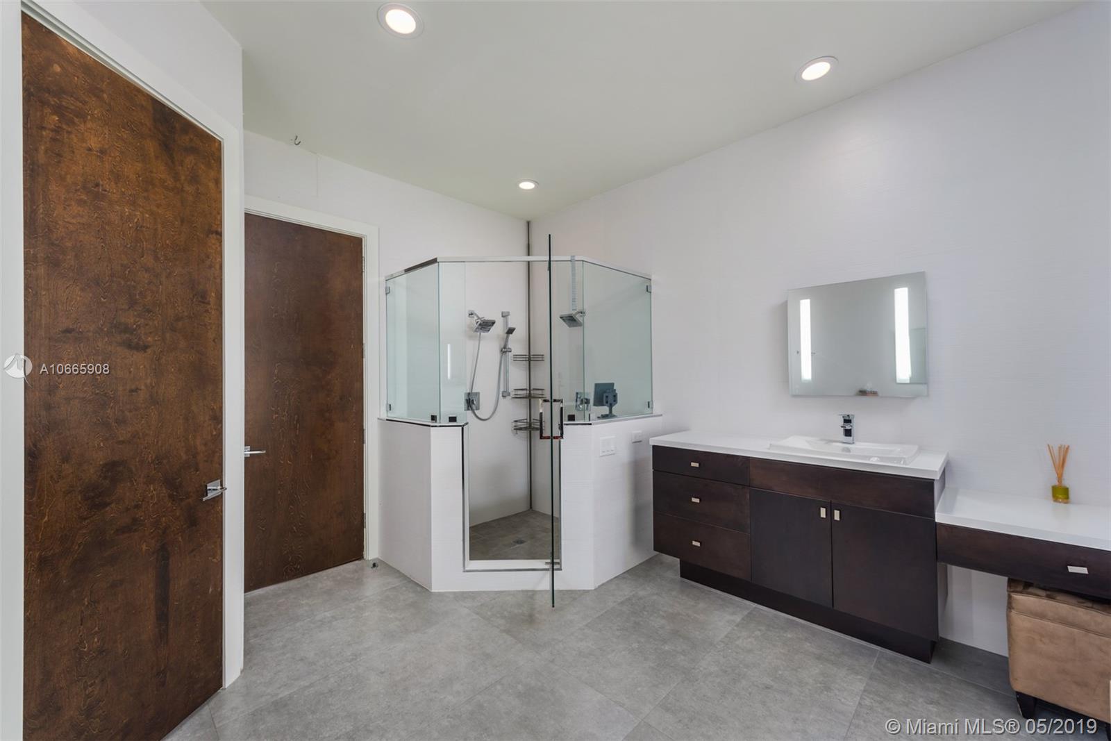 GOLDEN ISLES - Residential Lease