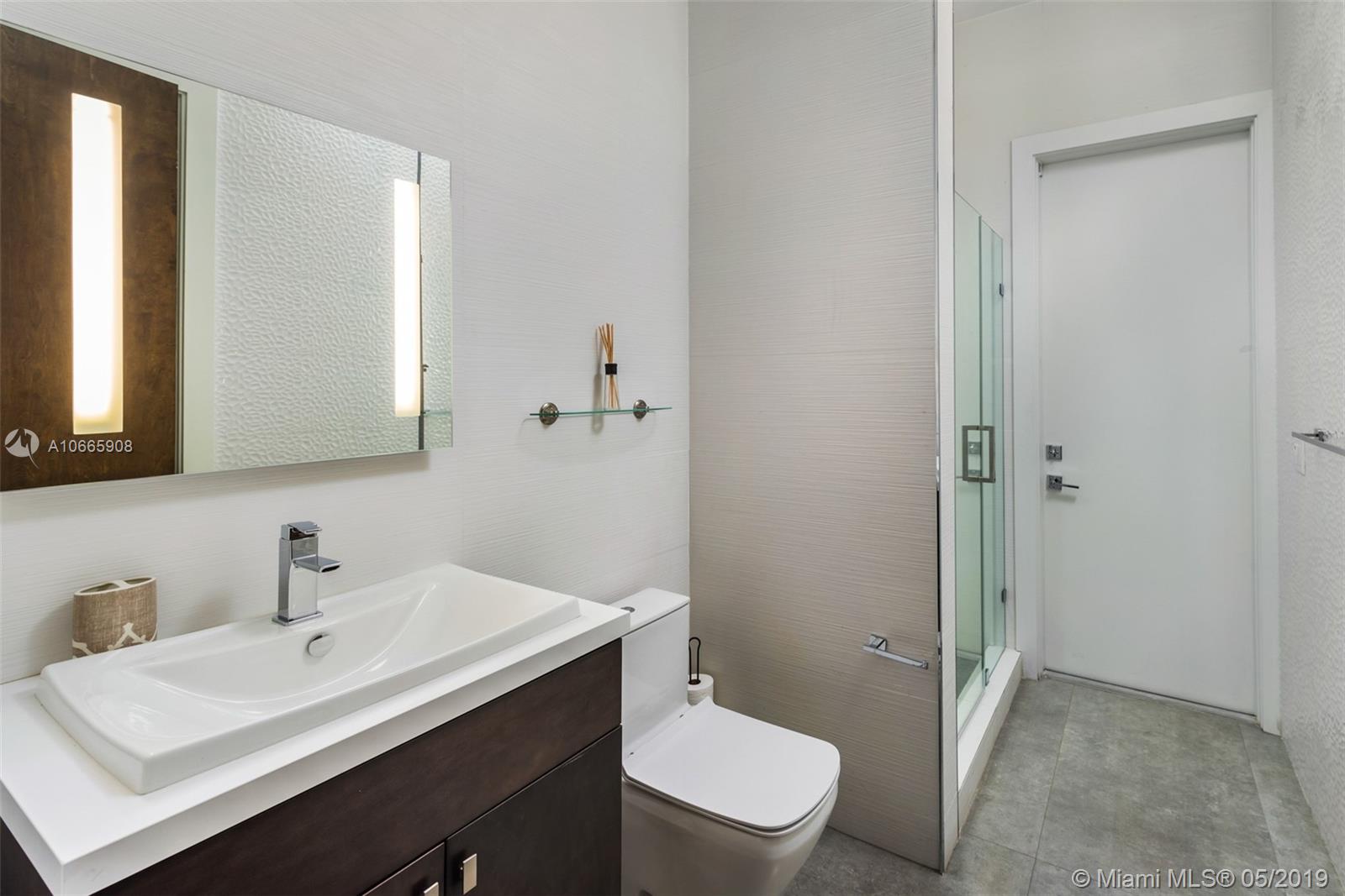 GOLDEN ISLES - Residential Lease